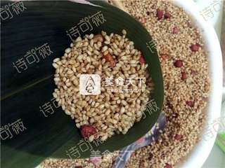 咸味花生肉粽的做法步骤:11