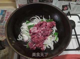酸辣牛肉浓汤的做法步骤：5