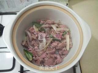 酸辣牛肉浓汤的做法步骤：6