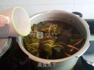 酱肉粽子的做法步骤:19