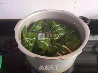 酱肉粽子的做法步骤:18