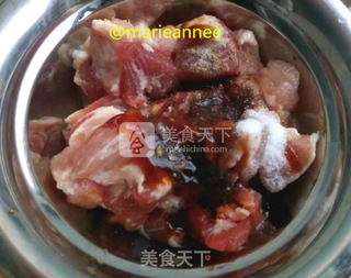 咸肉粽子的做法步骤:4