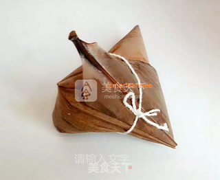 咸肉粽子的做法步骤:15