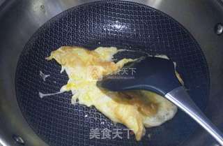 鸡蛋木耳炒莴笋的做法步骤:2