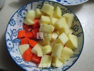 咖喱鸡翅饭的做法步骤:2