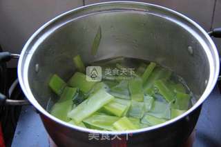 简单三种食材打造夏季开胃凉菜---凉拌莴苣的做法步骤:4