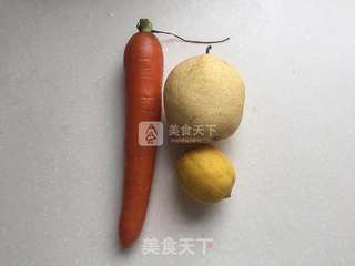 夏季饮品-胡萝卜雪梨汁的做法步骤：1