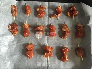 双味牙签肉(蜜汁版&蒜香辣味版)的做法步骤:8