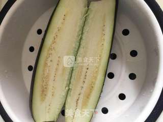 蒜蓉肉末烤茄子的做法步骤:2