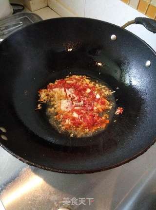电饭煲蒸剁椒鸡翅的做法步骤:3