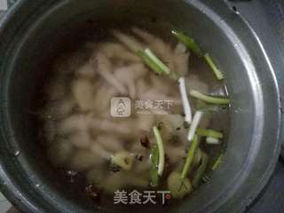 泡椒凤爪的做法步骤:2