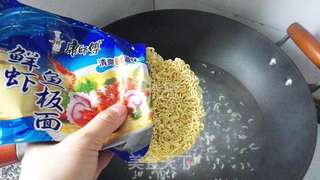 方便面也可以高逼格---误入花园的小羊的做法步骤:3