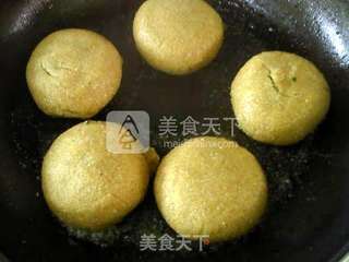 蒲公英鸡蛋贴饼子的做法步骤:23