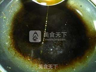 蒲公英鸡蛋贴饼子的做法步骤:9