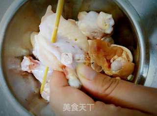 奥尔良烤鸡腿,嘴巴根本停不下来的节奏~~的做法步骤:2