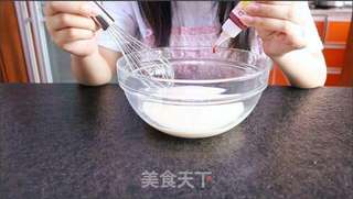 懒蛋蛋布丁 香蕉牛奶布丁 儿童食谱的做法步骤:3