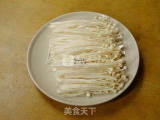 夏季开胃菜剁椒金针菇的做法步骤:4