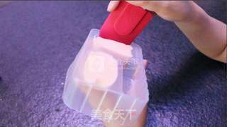 懒蛋蛋布丁 香蕉牛奶布丁 儿童食谱的做法步骤:6