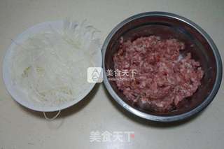 微波炉版肉末粉丝娃娃菜的做法步骤:2