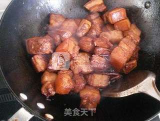 做一盆爸妈独爱的红烧肉——笋干红烧肉的做法步骤:6