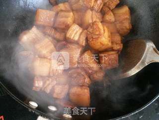 做一盆爸妈独爱的红烧肉——笋干红烧肉的做法步骤:5