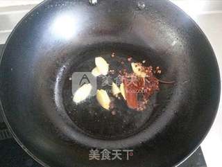 做一盆爸妈独爱的红烧肉——笋干红烧肉的做法步骤:3