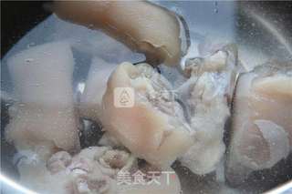 美丽相约—红烧猪蹄的做法步骤：3