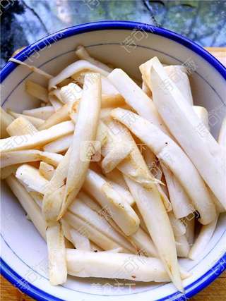 #ACA烘焙明星大赛#豆腐皮蔬菜卷的做法步骤:2