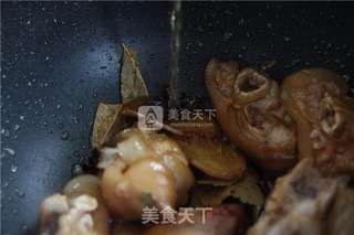 美丽相约—红烧猪蹄的做法步骤：6