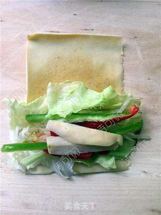 #ACA烘焙明星大赛#豆腐皮蔬菜卷的做法步骤:8