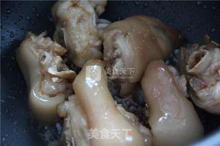 美丽相约—红烧猪蹄的做法步骤：4