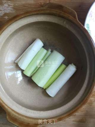 煲仔鸡翅根的做法步骤:6