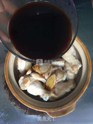煲仔鸡翅根的做法步骤:8