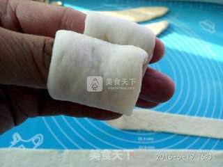 #ACA烘焙明星大赛#奶香大花卷的做法步骤：9