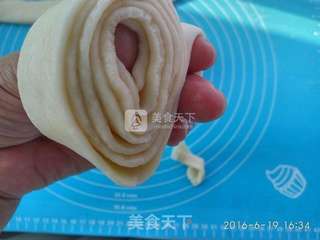 #ACA烘焙明星大赛#奶香大花卷的做法步骤：11