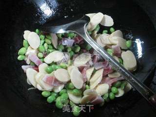 咸肉毛豆煮鞭笋 的做法步骤：4