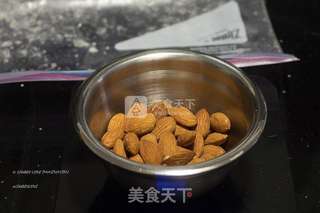 杏仁巧克力脆片的做法步骤：1