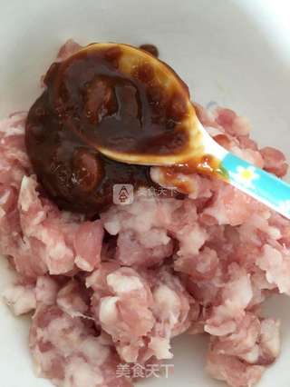 #ACA烘焙明星大赛#无油香菇酿肉末鹌鹑的做法步骤：2