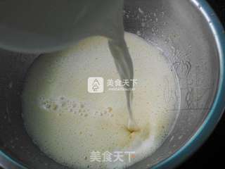 #ACA烘焙明星大赛# 柠檬杏仁纸杯蛋糕的做法步骤:5