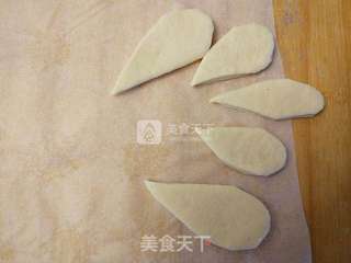 #ACA烘焙明星大赛#龙虾豆浆面包的做法步骤:5