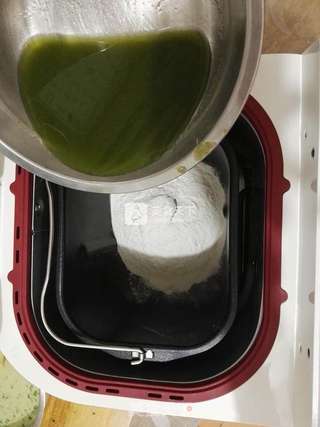 #ACA烘焙明星大赛#芹菜葱花薄饼的做法步骤:7
