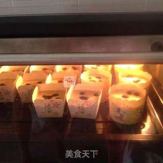 香蕉提子马芬蛋糕的做法步骤:6