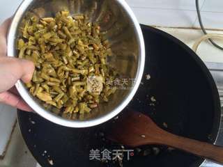 酸豆角炒肉末的做法步骤：9