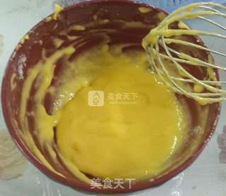 #ACA烘焙明星大赛#无油咕咕霍夫戚风蛋糕的做法步骤:2