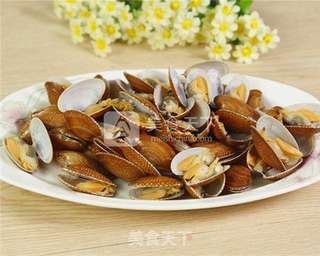 大虾烤花蛤的做法 的做法步骤:2