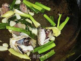 黄鱼煨面的做法步骤：4