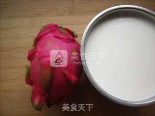 火龙果酸奶棒冰的做法步骤：1
