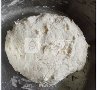 最好吃的手抓饼【千层葱花饼】其实很简单 的做法步骤：1