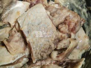 黄鱼煨面的做法步骤：2