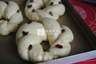 #ACA烘焙明星大赛#蛋黄麻花面包的做法步骤:7